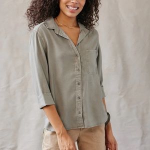 * New * Bella Dahl Shirt Tail Button Down - Soft Army